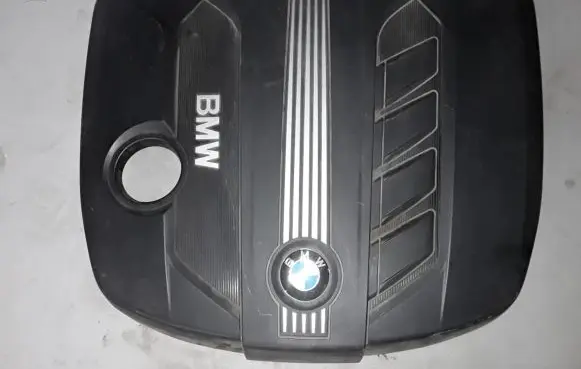 BMW 5 F10 F11 Engine cover (trim) 7802847