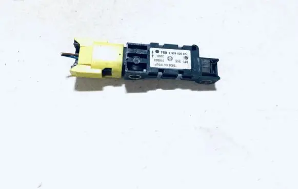 Porsche Cayenne (9PA) Airbag deployment crash/impact sensor 7l0909606a 0105033253