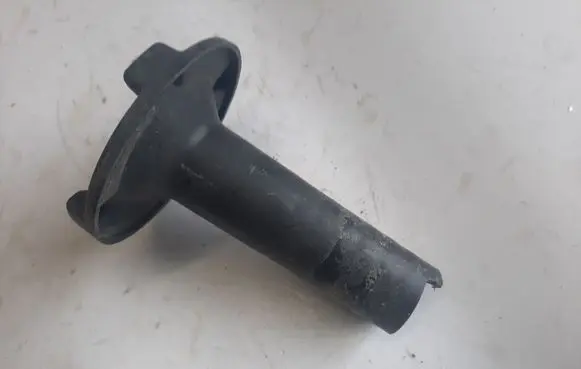 Mercedes-Benz GL X164 Spare wheel bolt A2038980014