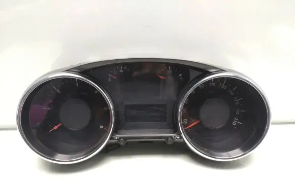 Peugeot 5008 Speedometer (instrument cluster) 9804210980