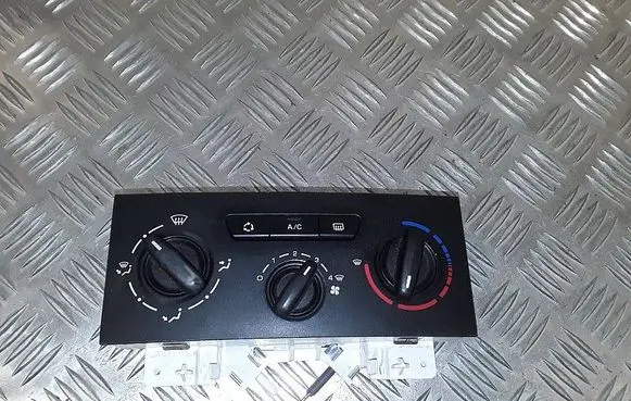 Peugeot Partner Climate control unit 9676532480