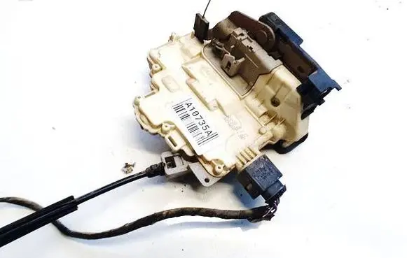 Seat Toledo III (5P) Rear door lock 5p0839011