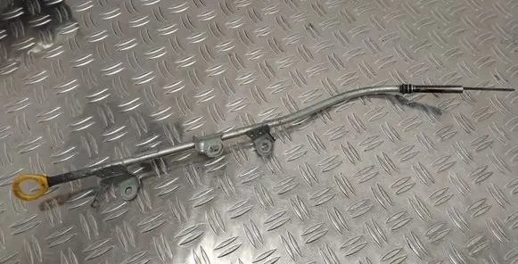 Toyota Verso Oil level dip stick 