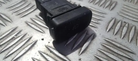 Nissan Primera Fog light switch 