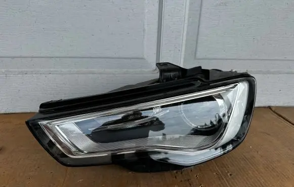 Audi A3 S3 8V Headlight/headlamp 8V0941005 1EL01074021 01074021AE
