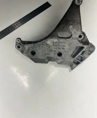 Volkswagen PASSAT B6 Engine mounting bracket 03L199207