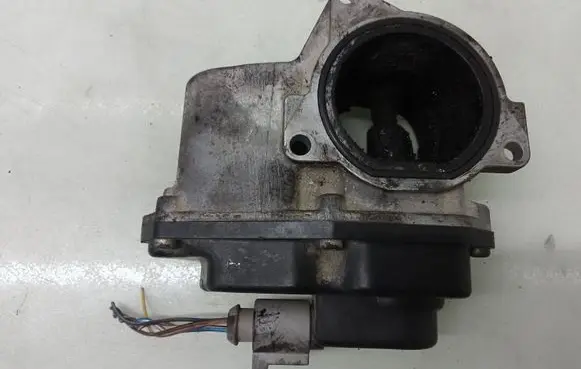 Volkswagen PASSAT B6 EGR valve 03G131501