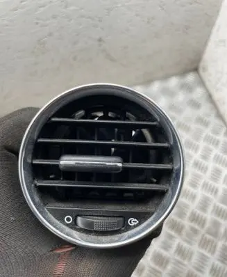 Peugeot 5008 Dashboard side air vent grill/cover trim 9655994277