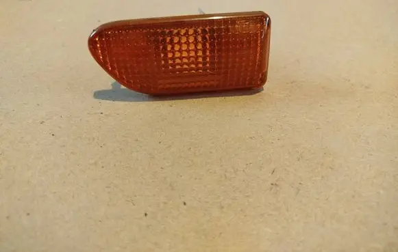 Toyota Avensis T220 Front fender indicator light 236377