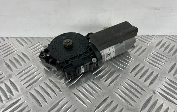 Volkswagen Tiguan Sunroof motor/actuator 3G9877795F