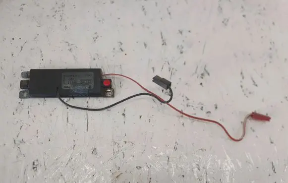 Audi 80 90 S2 B4 Antenna control unit 893035225G 0792