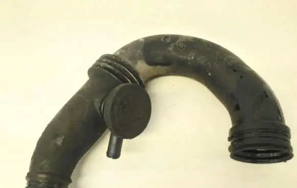 Renault Clio II Air intake hose/pipe 8200143788