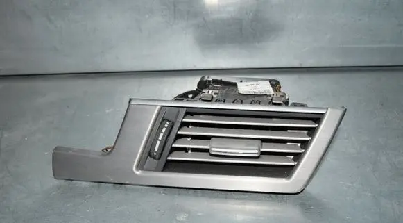 Mercedes-Benz E W212 Dashboard side air vent grill/cover trim a2126802371