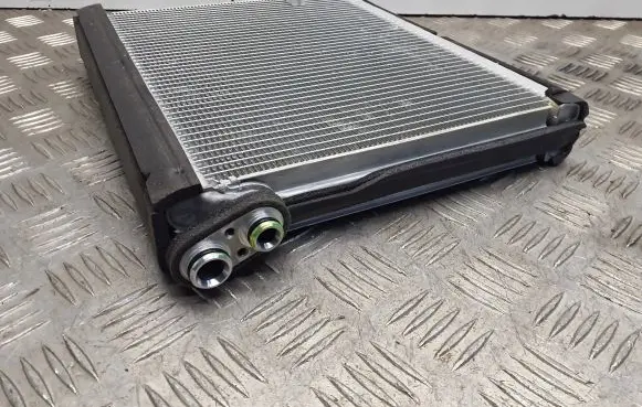 Air conditioning (A/C) radiator (interior)