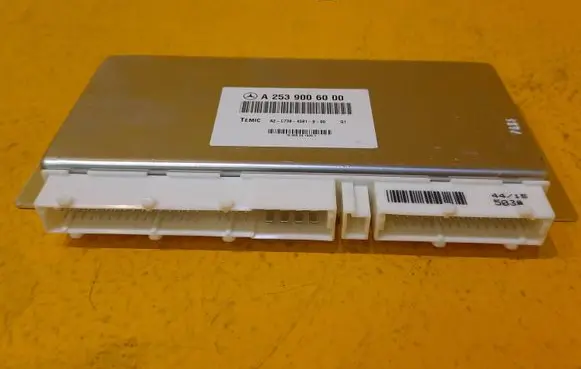 Mercedes-Benz GLC X253 C253 Air suspension control unit module (rear) A2539006000