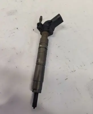 Mercedes-Benz ML W164 Fuel injector A6420701187