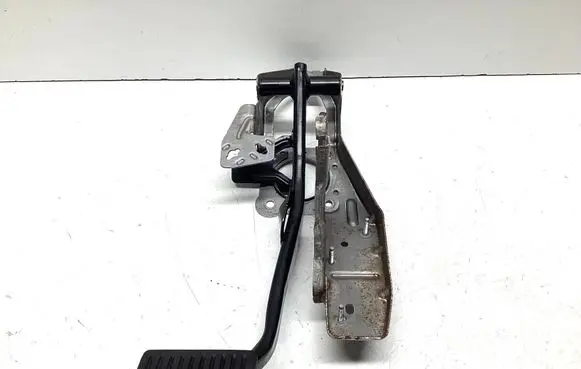 Volvo S60 Brake pedal 31302350 8G9N2D094CF