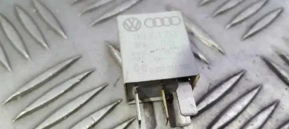 Volkswagen Caddy Other relay 1K0951253 0332011100
