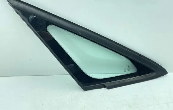 BMW 2 F46 Front triangle window/glass 43R001735 E000137 DOT782M540AS2