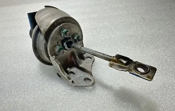 Volkswagen Amarok Turbo system vacuum part 03L253014A