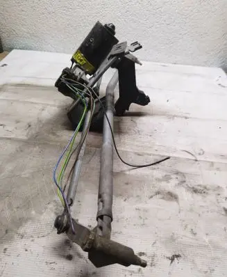 Audi A6 S6 C4 4A Front wiper linkage and motor 0390241330