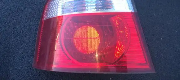 KIA Carens I Rear/tail lights