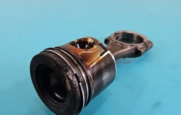 Piston