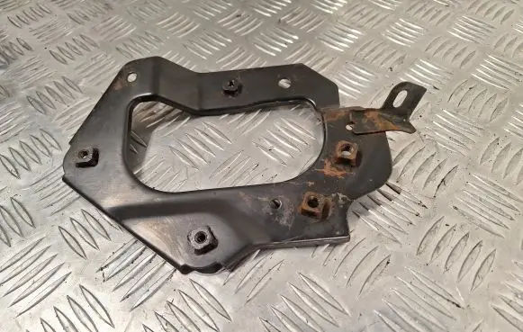 Toyota Auris 150 Air filter cleaner box bracket assembly 177710R010
