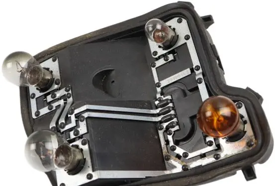 Fiat Linea Tail light bulb cover holder 20190751