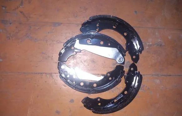 Renault Clio I Brake pads (rear) 0986487378