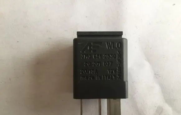 Skoda Octavia Mk2 (1Z) Other relay 7M0951253C