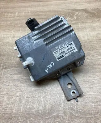 Toyota Corolla E120 E130 Power steering control unit/module 8965002090 EATCEC022