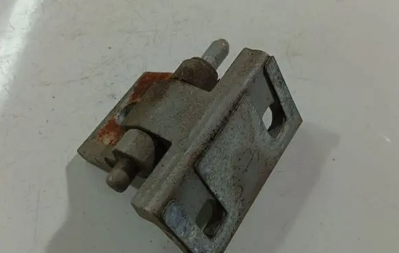 Volvo S60 Front door upper hinge 