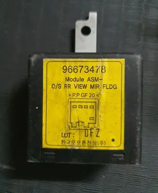 Chevrolet Captiva Wing mirror control module 96673478