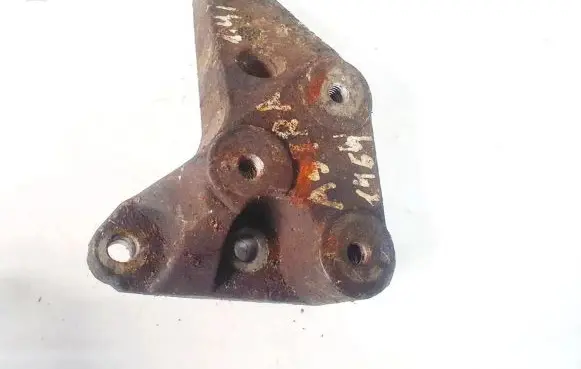 Opel Astra H Engine mounting bracket 90575142 0047620