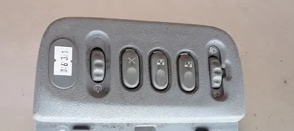 Renault Scenic I Electric window control switch 77004324