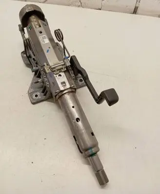 Steering wheel axle set