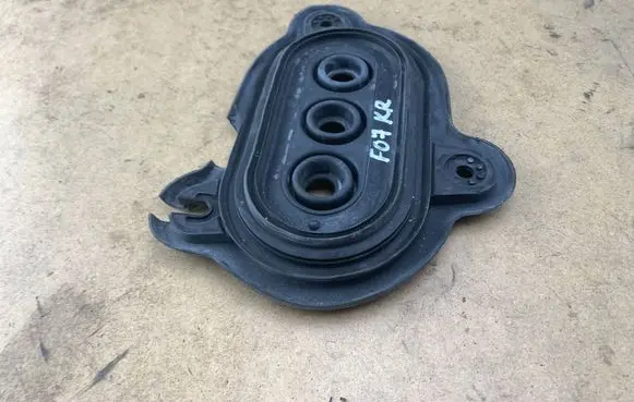 Other engine bay part