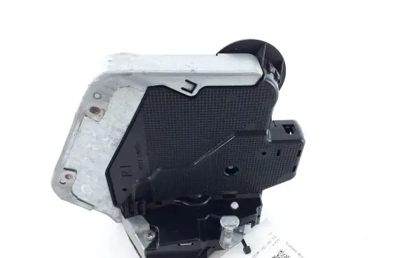 Lexus RX 330 - 350 - 400H Rear door lock 