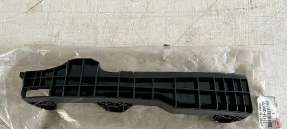 Lexus GS 300 350 430 450H Front bumper mounting bracket 52116-30070