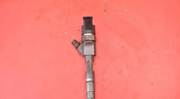 Renault Scenic II - Grand scenic II Fuel injector 8200100272