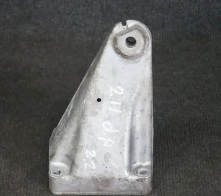 Mercedes-Benz C W203 Engine mounting bracket A6112230804