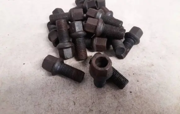 Seat Cordoba (6L) Nuts/bolts 