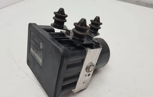 Volkswagen Caddy ABS Pump 1K0614517T 1K0907379AA