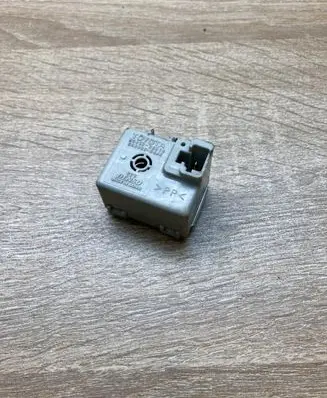 Toyota Prius (NHW20) Other relay 8665220010 0689003540