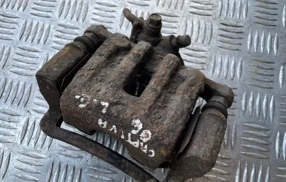 Chevrolet Captiva Rear brake caliper