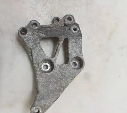 Peugeot 207 A/C compressor mount bracket 754891480
