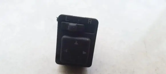 Toyota Avensis T220 Wing mirror switch 8487005020 84870-05020