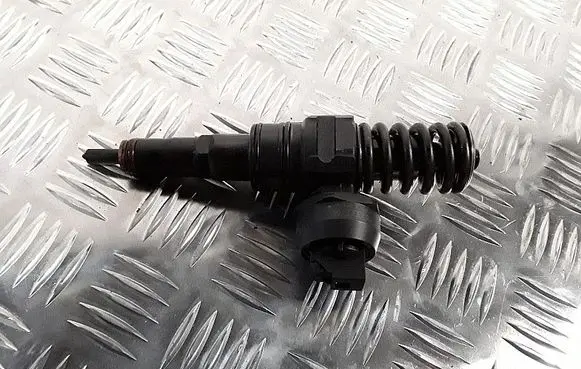 Fuel injector