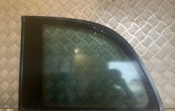 Opel Zafira A Rear side window 43R007028